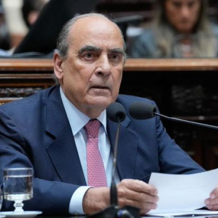 Francos frente al Congreso: más de 1.300 preguntas en un informe bajo tensión