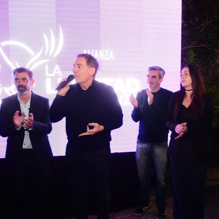 Santilli en La Plata: promesas de “arrasar” en septiembre y fuertes críticas al kirchnerismo
