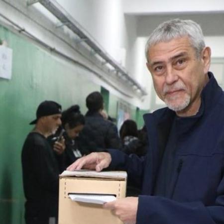 Jorge Ferraresi votó en Avellaneda y llamó a “construir una mayoría real”