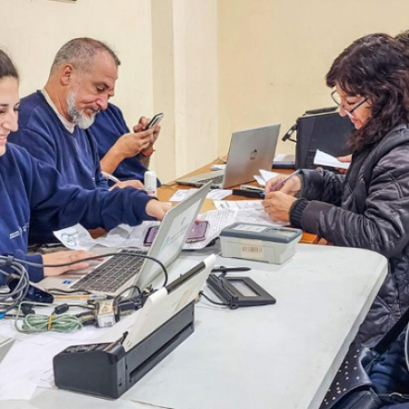 Rumbo a las urnas: amplían horarios para entregar documentos en toda la Provincia