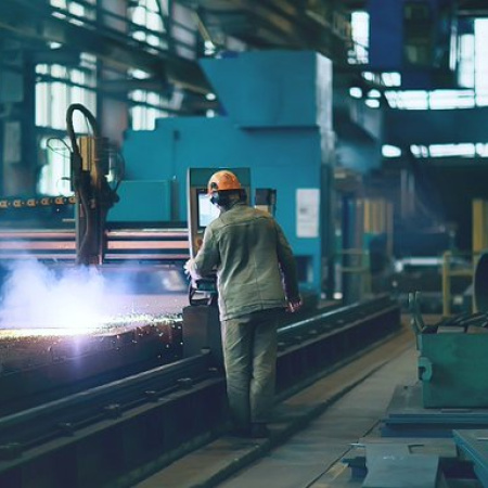 Desplome industrial: la metalurgia acumula retrocesos y pone en riesgo miles de empleos