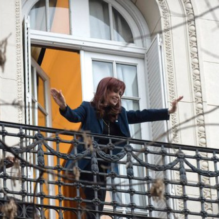 Cristina Kirchner sobre el plan Milei-Caputo: “Qué olor a default”