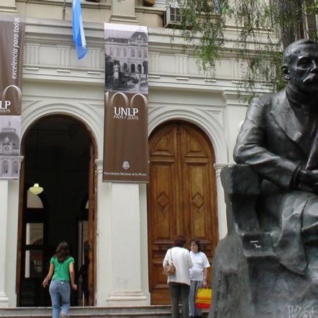 La Universidad Nacional de La Plata se prepara para ir a las urnas