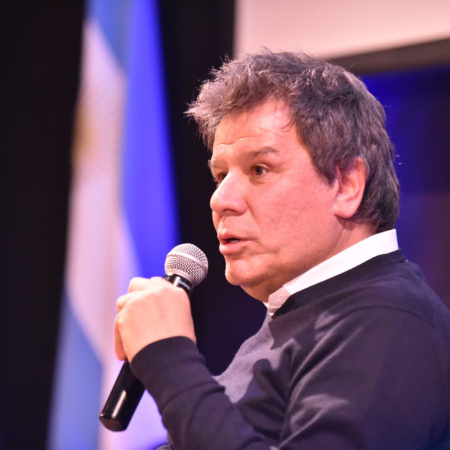 Exigen la expulsión de José Luis Espert de la Cámara de Diputados tras su renuncia como candidato