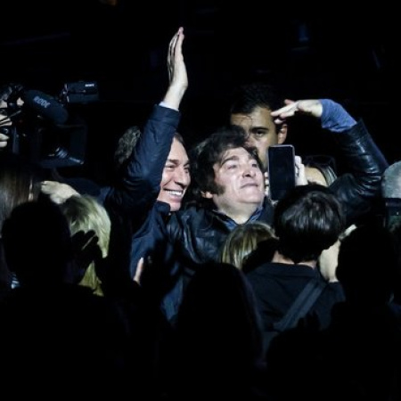 Santilli respaldó a Milei tras el show en el Movistar Arena y apoyó la reimpresión de boletas