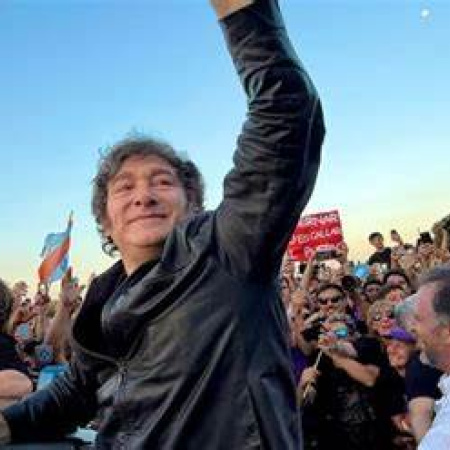 Milei retoma la campaña en Tres de Febrero y el sábado regresa al interior del país