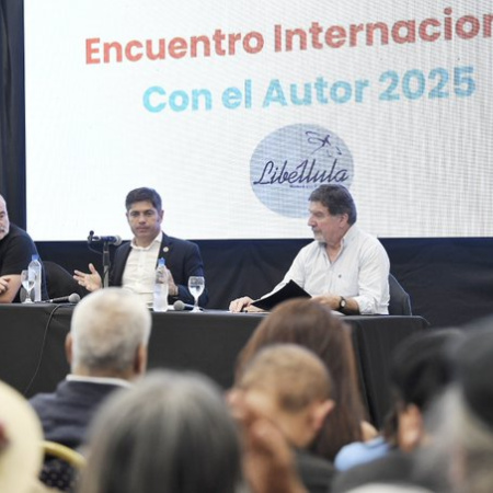 Kicillof recorrió Pergamino y Ramallo con eje en la educación, la industria y la cultura