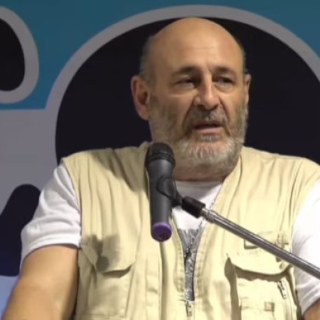 Santiago Cúneo cerró su campaña en La Plata y prometió impulsar el juicio político a Milei