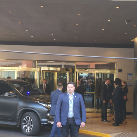 Milei ya está en el búnker de La Libertad Avanza