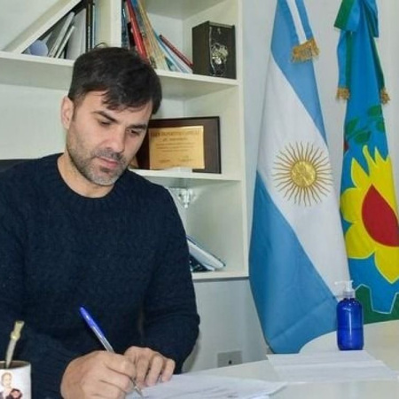 Castelli: el intendente Echarren anunció un aumento salarial: “Siempre con la familia municipal”