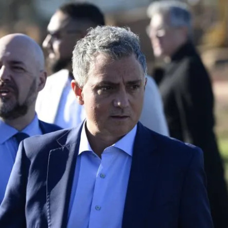 Tensión libertaria en la Legislatura bonaerense: Pareja desplazaría a Romo y ubicaría a Osaba al frente del bloque