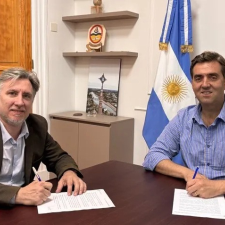 Luján selló un convenio histórico de cooperación con Cruz Roja