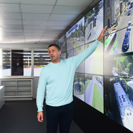 Pila: Walker busca fortalecer la seguridad local con un modelo de monitoreo inspirado en La Plata