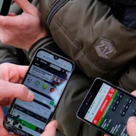 Avanza una ley para bloquear sitios de apuestas en las escuelas bonaerenses