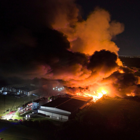Impactante explosión en Ezeiza: evacuaciones, heridos y un gran operativo