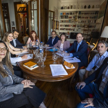 “No es la foto… es la Economía estúpido”: Cristina apuntó contra Milei por la restricción de sus visitas