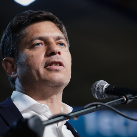 Kicillof se reúne con gobernadores no peronistas en el CFI: un encuentro clave para el desarrollo federal
