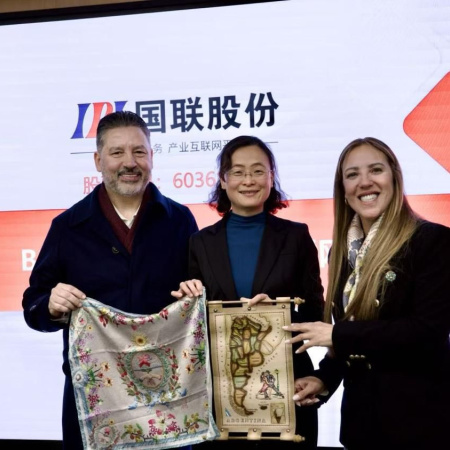 Merlo mira a Oriente: inversiones y tecnología para un futuro