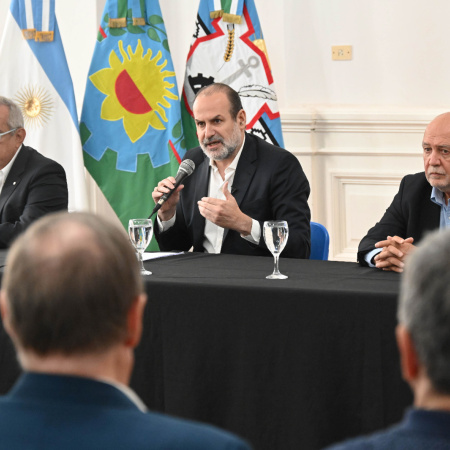 Susbielles anunció un acuerdo histórico con empresas para financiar 13 obras hidráulicas