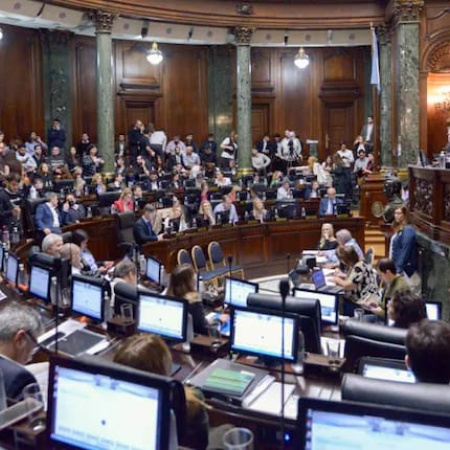 Jorge Macri avanza hacia la aprobación del Presupuesto con el respaldo de los libertarios