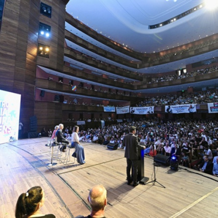 Kicillof dio inicio al 3º Encuentro Provincial de Cultura bonaerense