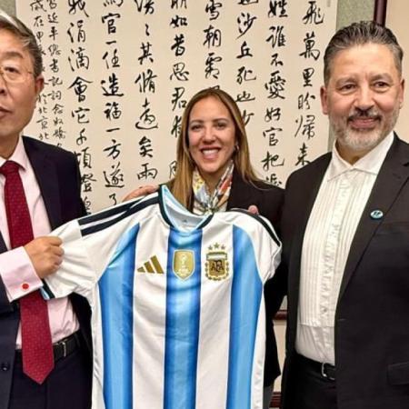 Menéndez profundiza lazos con China para impulsar el desarrollo productivo de Merlo