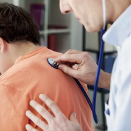 Alertan por un brote de tos convulsa en la provincia de Buenos Aires