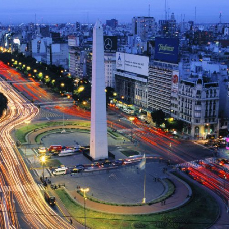 Feriado con buen ritmo: 1,4 millones de turistas impulsaron la economía