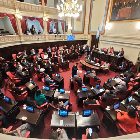 Teléfono para Magario: El kirchnerismo le exige que convoque a sesionar para definir autoridades