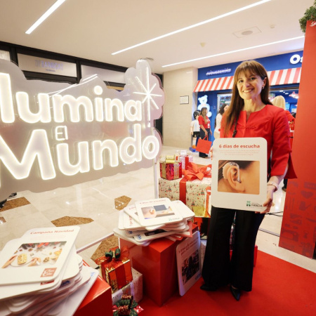 “Ilumina el Mundo”: la máquina que transforma donaciones llega a Galerías Pacífico