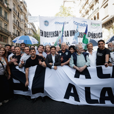 Kicillof se suma a la marcha contra la reforma laboral