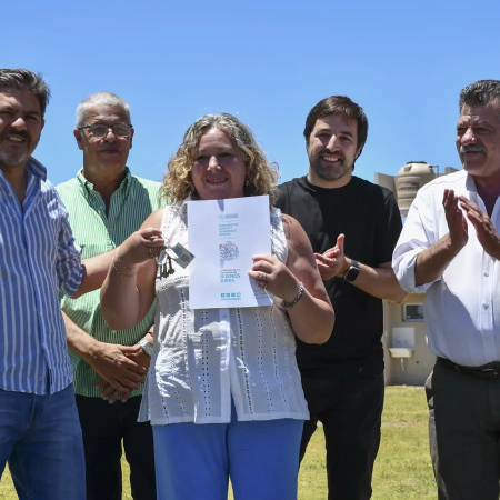 Barenghi entregó viviendas: “Hoy hay 70 familias que están cumpliendo un sueño”