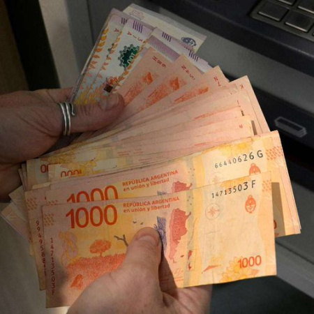 Tarifas: un hogar del AMBA destina $183.000 por mes a servicios