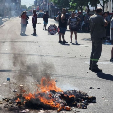 Caos en Morón: reclamo salarial, destrozos en el Concejo y acusaciones cruzadas