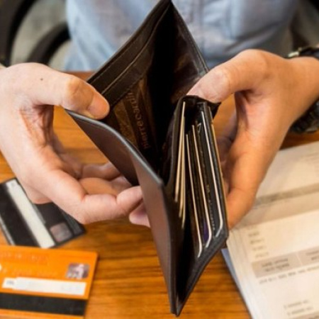 Familias ahogadas por las deudas: la mora se triplicó en un año y tocó un máximo histórico