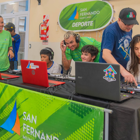Verano joven: los Polideportivos de San Fernando incorporan talleres de Gaming y DJ