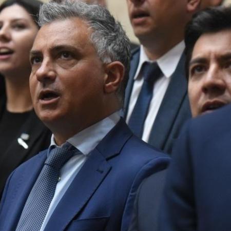 Pareja reactiva el recambio interno en La Libertad Avanza