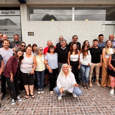 El PJ bonaerense empieza a cerrar filas con listas únicas en distritos clave