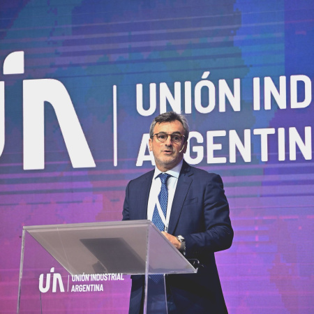 Industria en alerta: la UIA pide bajar impuestos para competir