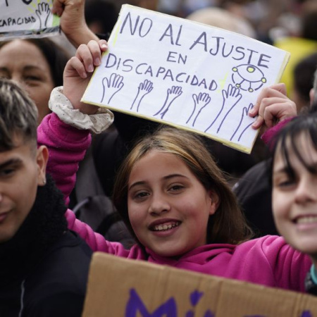 Aumentos insuficientes en discapacidad: "La emergencia continúa"