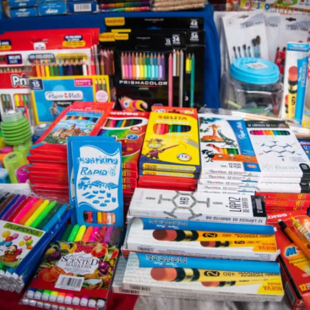 Vuelta a clases en Lomas: canastas escolares a precios accesibles