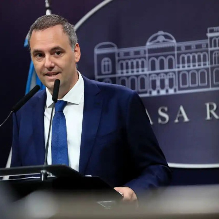 "Es perverso y extorsivo": el Gobierno cuestiona el paro de la CGT