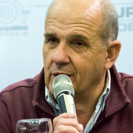 Zurro: "Basta con la insania de este gobierno"