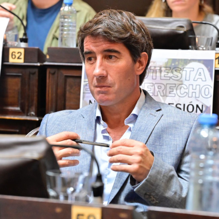 Matías Civale cuestionó el modelo económico de Milei y la reforma laboral