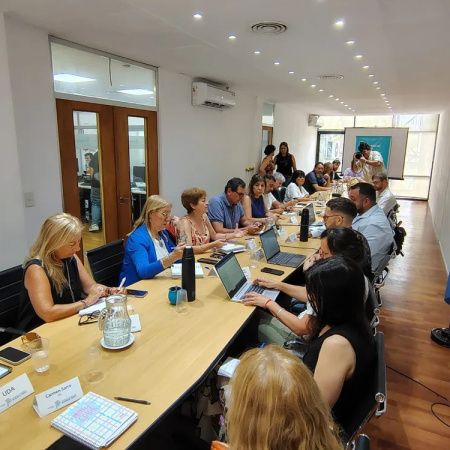 Paritarias: Docentes y estatales aceptaron la oferta salarial del 9%