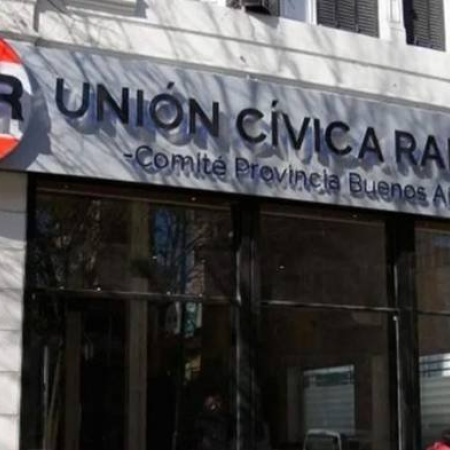 El radicalismo bonaerense se reúne en un plenario clave entre renuncias, deudas y disputas internas