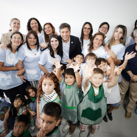 Kicillof en Moreno: “Reactivamos obras paralizadas por Nación para llevar mejor educación a los pibes”