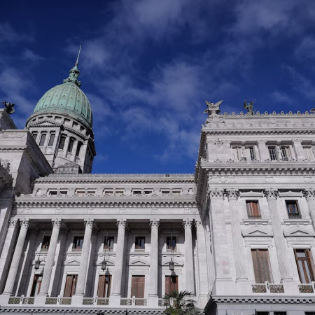 Regulación de algoritmos: el Frente Renovador busca proteger a los trabajadores de apps