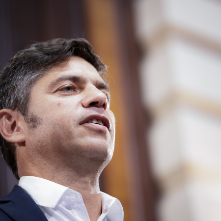 Kicillof asume en el PJ bonaerense: internas en 17 municipios y desafíos por delante