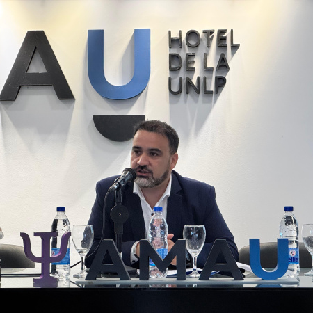 Luayza presentó proyectos para prevenir ciberdelitos y detectar violencia contra niños